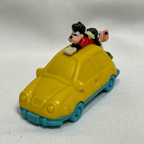 Vintage Disney Goof Troop Goofy & Max on car toy good condition - Picture 3 of 8
